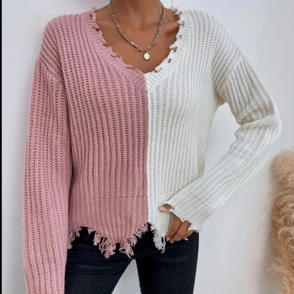 Color block distressed hem v neck sweater - Picture 3 of 11